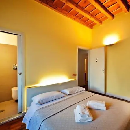 Suburbe Bed & Breakfast 2*